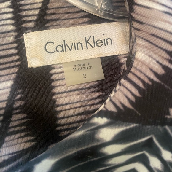 Stunning Calvin Klein like new size 2 dress - Picture 3 of 6
